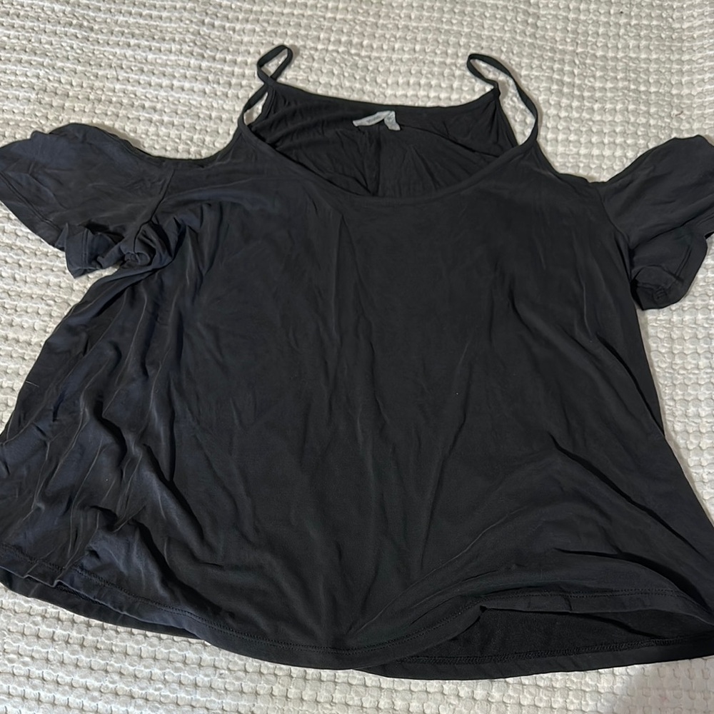 Women’s Black Cold-Shoulder Tank Top